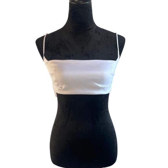 Revolve Nookie Reese White Crop Tank Top Bow Detail Back Sz M NWT - Picture 10 of 12